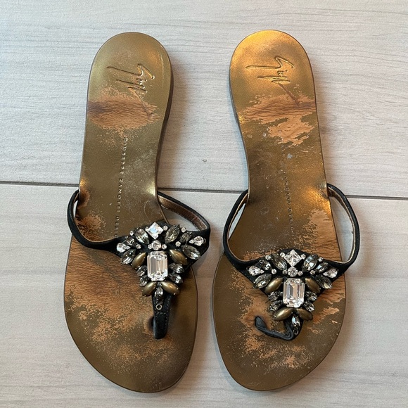 Giuseppe Zanotti Design Thong Flat Sandals